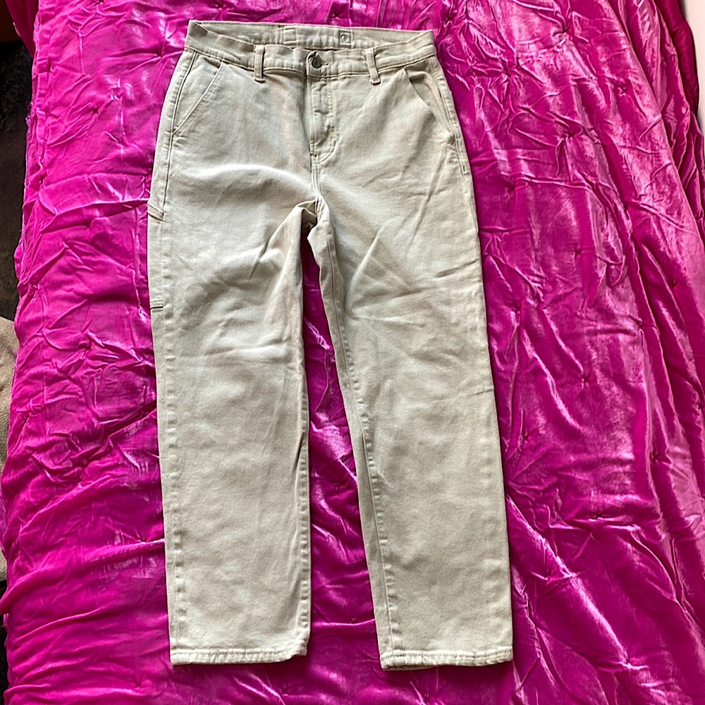 Old Navy. Cream carpenter extra high rise sky-hi straight. Sz 12